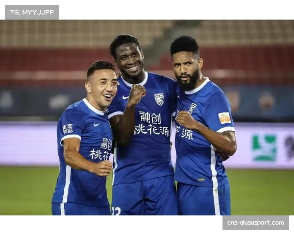 赛季黑马武汉三镇表现不俗 外援马尔康梅开二度